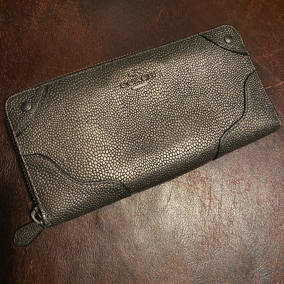 Coach Wallet - Picture 1 of 4